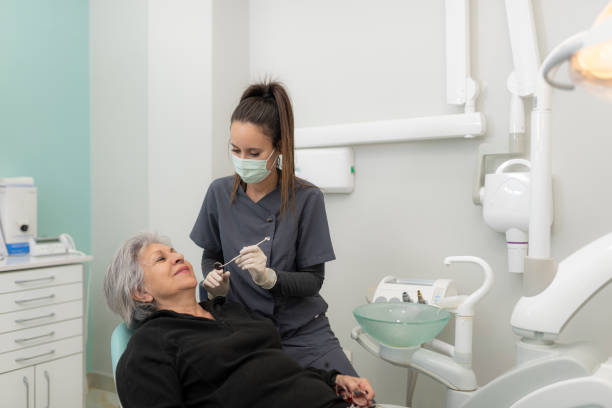 Best Emergency Tooth Extraction  in Harper Woods, MI